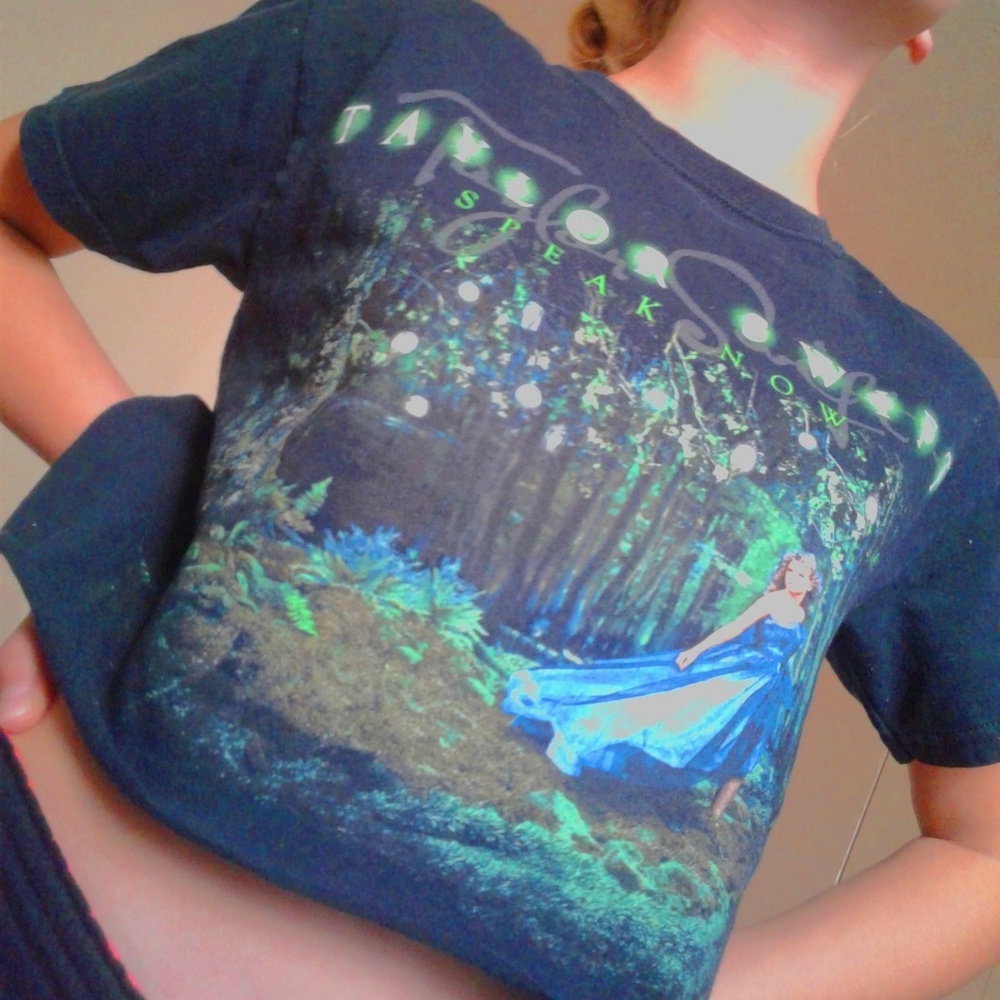 taylor swift "speak now" cropped tee